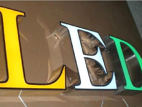 三明介绍LED招牌的基础知识。